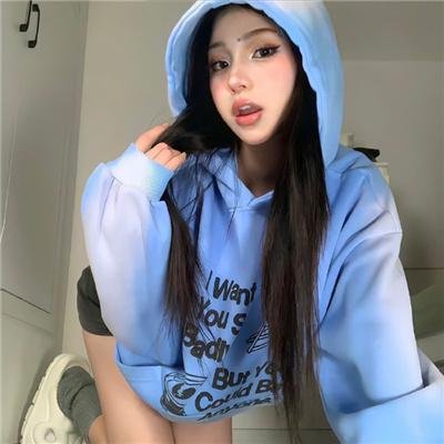 女孩向前冲